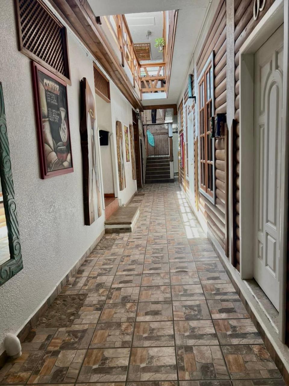 Mr. Tucan Hotel West End Ngoại thất bức ảnh