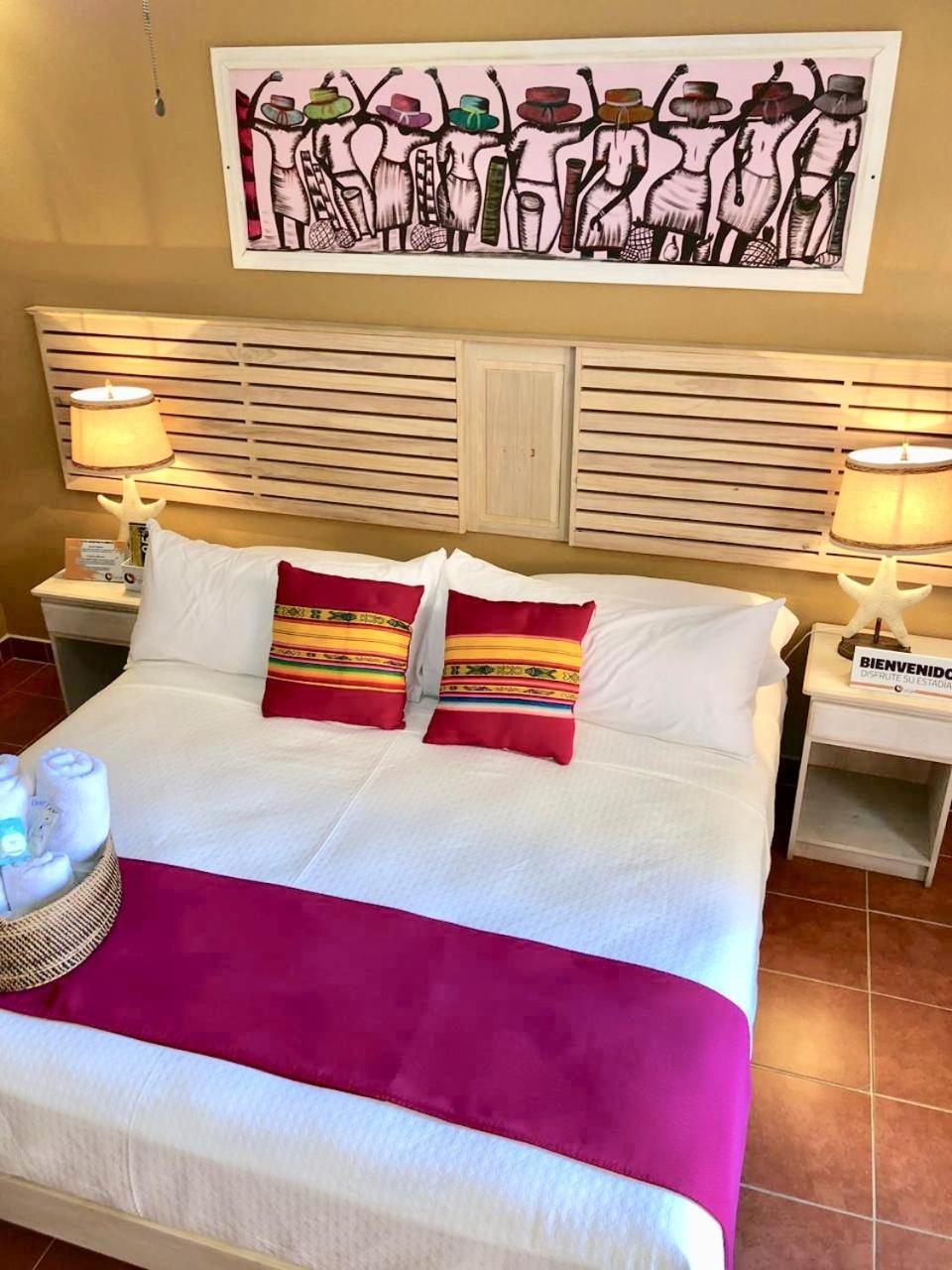 Mr. Tucan Hotel West End Ngoại thất bức ảnh
