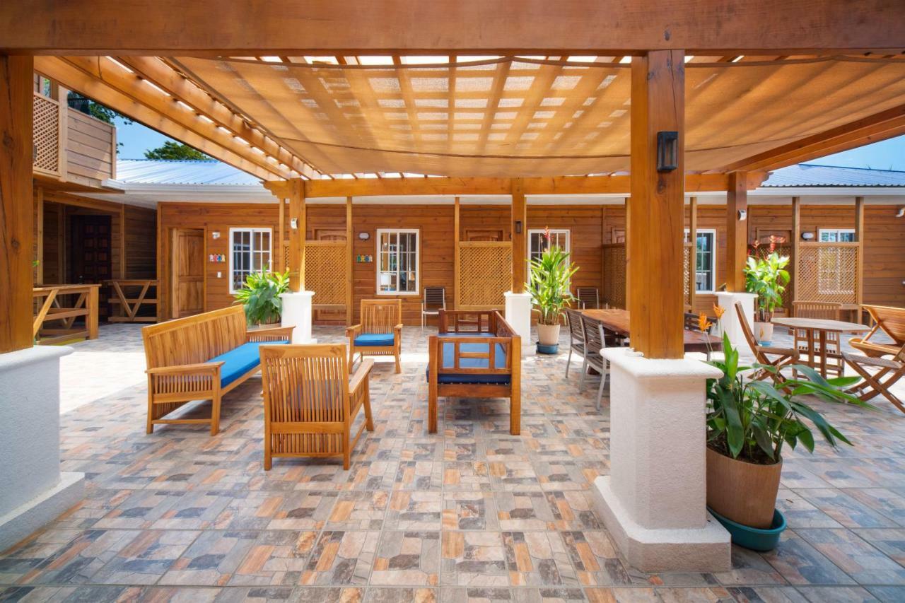 Mr. Tucan Hotel West End Ngoại thất bức ảnh
